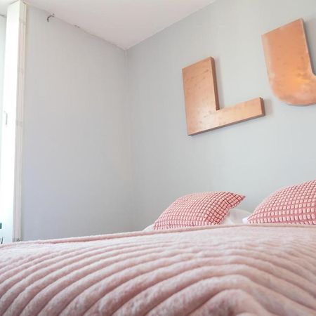 Surprenantes - La Biscuiterie Apartment Ngoại thất bức ảnh
